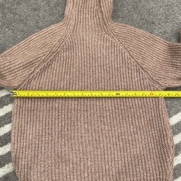 NWOT Bell Sleeves Sweater - Picture 4 of 6